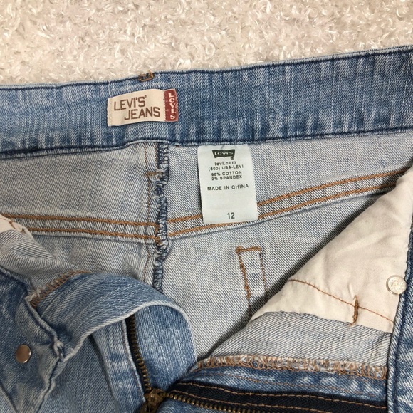 Levi’s Jean Skirt - Picture 3 of 5